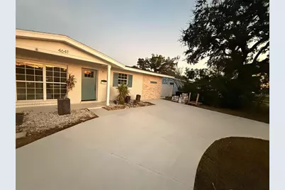 4641 Shore Acres Boulevard NE, Saint Petersburg, FL 33703 - Photo 2