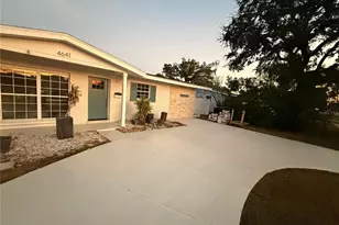 4641 Shore Acres Blvd NE, Saint Petersburg, FL 33703 - Photo 2