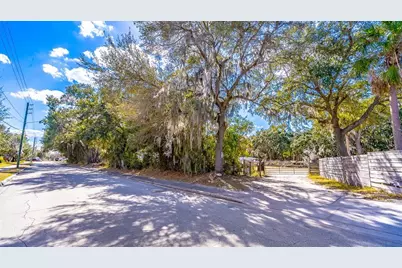 940 N Roma Way, Kissimmee, FL 34746 - Photo 8