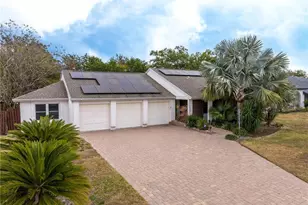 6013 Crystal View Dr, Orlando, FL 32819 - Photo 10