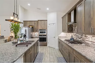 735 Black Eagle Drive, Groveland, FL 34736 - Photo 10