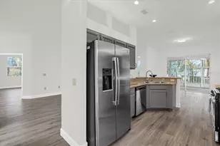 103 Crescent Moon Dr, Groveland, FL 34736 - Photo 8