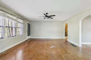 38 E Morningview Dr, Eustis, FL 32726 - Photo 4