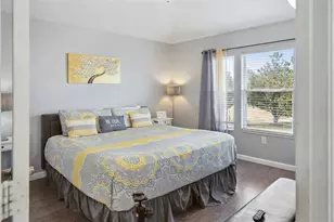 2560 Maneshaw Ln, Kissimmee, FL 34747 - Photo 18