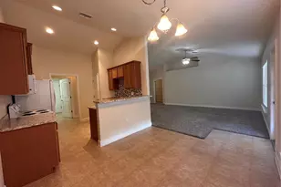 402 Edith Dr, Fruitland Park, FL 34731 - Photo 12