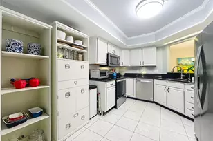 1265 St Tropez Cir, Orlando, FL 32806 - Photo 16