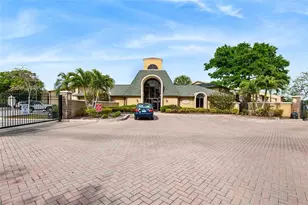 12293 Sailwinds Dr, Largo, FL 33773 - Photo 12