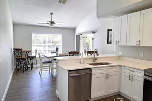 10318 Crystal Point Dr, Orlando, FL 32825 - Photo 8