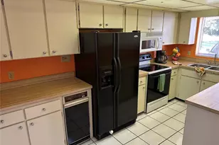 57 S Oxalis Dr, Orlando, FL 32807 - Photo 8