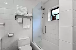 2035 Lake Sue Dr, Orlando, FL 32803 - Photo 26