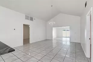 319 Plumwood Cir, Kissimmee, FL 34743 - Photo 10