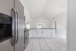 319 Plumwood Cir, Kissimmee, FL 34743 - Photo 8