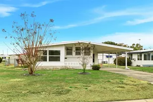 1125 Elkhart Cir, Tavares, FL 32778 - Photo 1