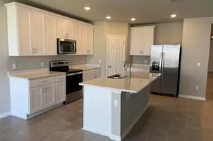 5295 Meredrew Ln, Saint Cloud, FL 34771 - Photo 2