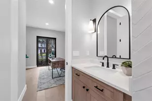 2422 Musselwhite Ave, Orlando, FL 32804 - Photo 26