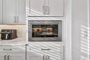 2332 Brix Streets, Orlando, FL 32804 - Photo 10