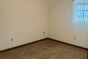 1438 E 1st Ave, Mount Dora, FL 32757 - Photo 4