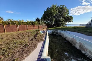 24167 Harbor View Rd, Punta Gorda, FL 33980 - Photo 14