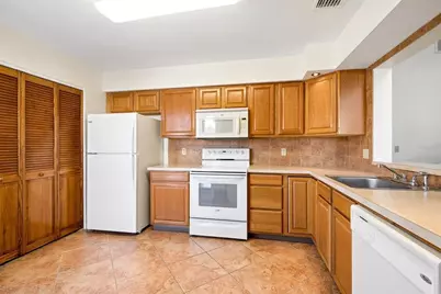 3002 Clubview Drive, Orlando, FL 32822 - Photo 8