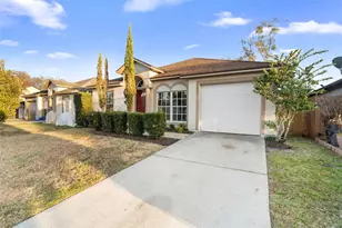 7831 Hidden Hollow Dr, Orlando, FL 32822 - Photo 2