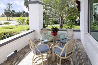 2041 Beach Dr SE, Saint Petersburg, FL 33705 - Photo 6
