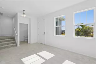 1723 Crowncrest Dr, Apopka, FL 32703 - Photo 4