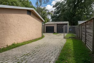 2606 E Crystal Lake Ave, Orlando, FL 32806 - Photo 20