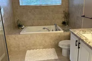 1401 5th St N, Saint Petersburg, FL 33704 - Photo 18