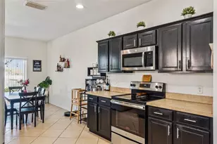 3933 Pemberly Pines Cir, Saint Cloud, FL 34769 - Photo 12