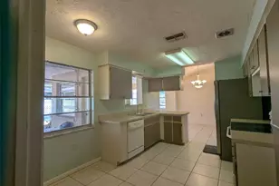 515 S Jefferson St, Beverly Hills, FL 34465 - Photo 6