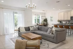 8205 Bayliss Ct, Orlando, FL 32825 - Photo 4