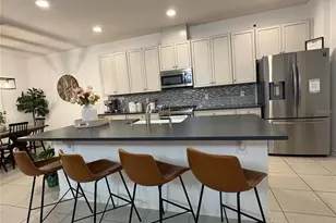 8205 Bayliss Ct, Orlando, FL 32825 - Photo 4