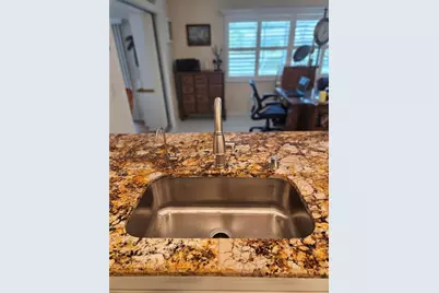 1706 S Lakeside Court, Venice, FL 34293 - Photo 14