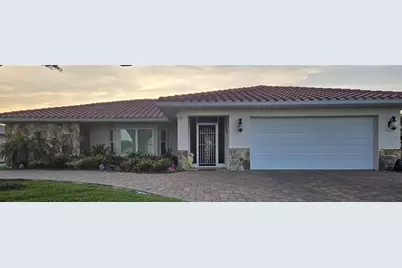 1706 S Lakeside Court, Venice, FL 34293 - Photo 2