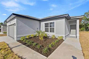 1914 Escambia Ln, Poinciana, FL 34759 - Photo 2