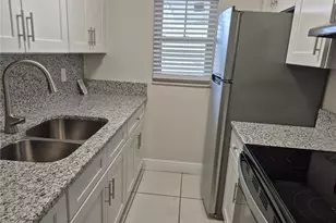 845 Sky Lake Cir, Orlando, FL 32809 - Photo 2