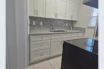 845 Sky Lake Circle #D, Orlando, FL 32809 - Photo 4