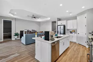 10710 Falling Leaf Ct, Parrish, FL 34219 - Photo 4