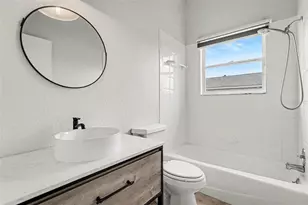 580 Russell St, Longboat Key, FL 34228 - Photo 26