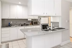 5616 Clearview Dr, Orlando, FL 32819 - Photo 10