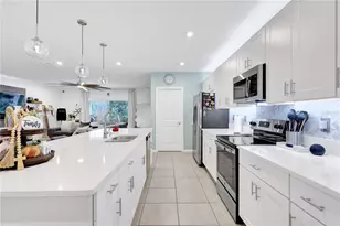 585 Pink Ibis Bnd, Saint Cloud, FL 34772 - Photo 12