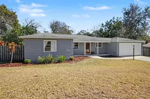 1630 Crestview Dr, Mount Dora, FL 32757 - Photo 4