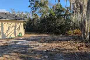 24 S Courtland Blvd, Deltona, FL 32738 - Photo 8