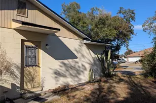 24 S Courtland Blvd, Deltona, FL 32738 - Photo 4