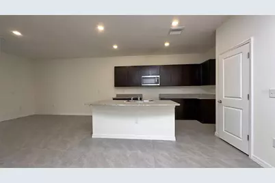 1570 Hubbell Road, Wesley Chapel, FL 33543 - Photo 6