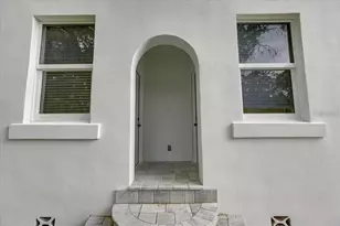 1862 6th St, Sarasota, FL 34236 - Photo 4