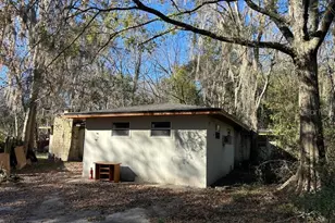 319 N Myrtle St, Starke, FL 32091 - Photo 2