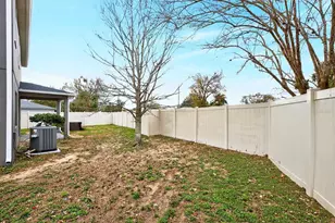 1709 Calm Waters Ct, Tavares, FL 32778 - Photo 28