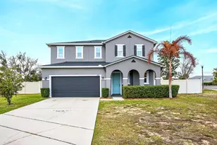 1709 Calm Waters Ct, Tavares, FL 32778 - Photo 1