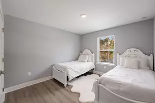 21 W Steele St, Orlando, FL 32804 - Photo 24